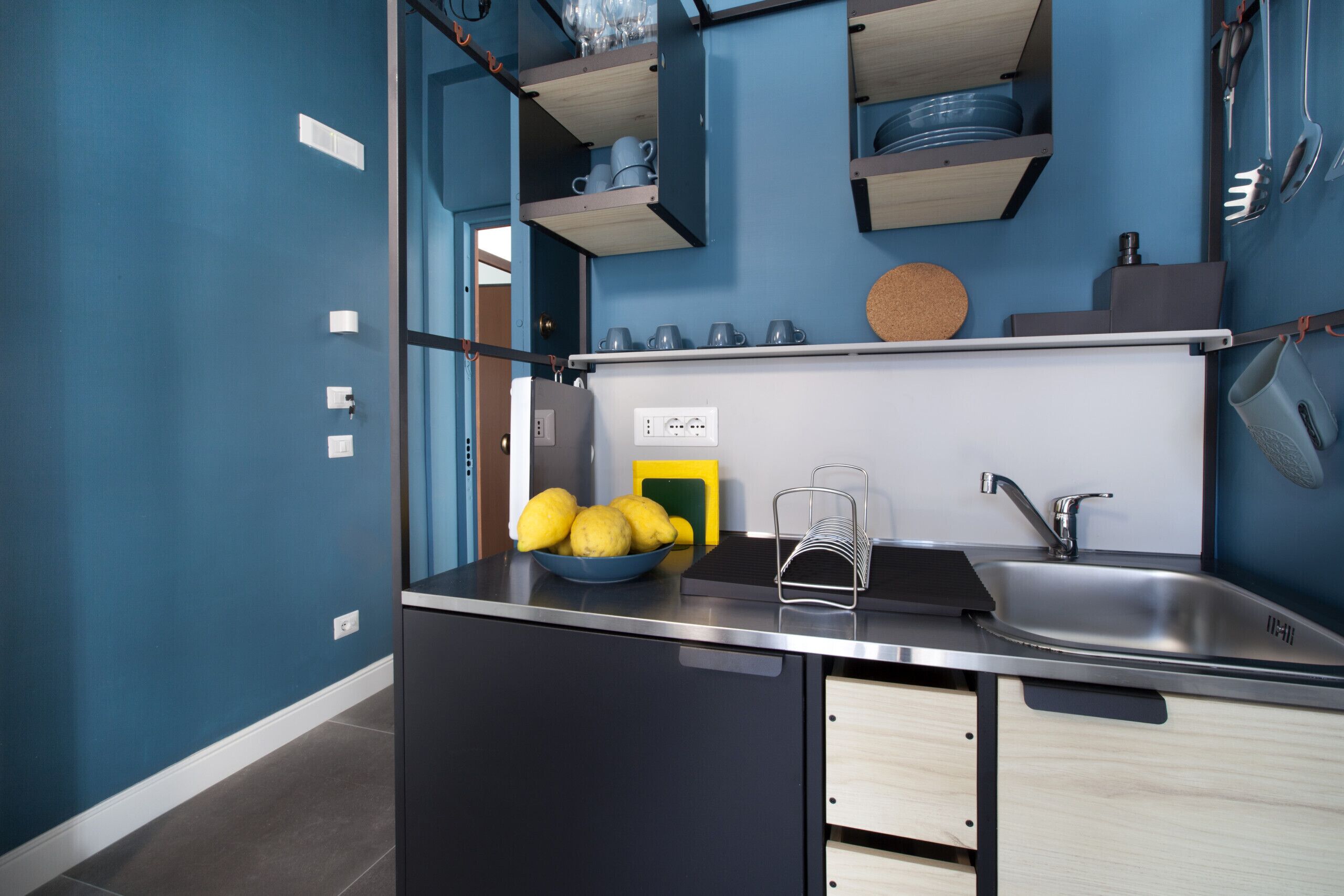 Fridge, stovetop, coffee/tea maker, toaster