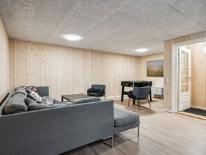Spielezimmer