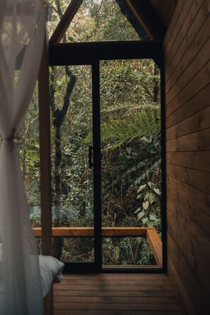 Deluxe Double Room, Mountain View | Free WiFi, bed sheets - Onirico Luxury (Medellín)