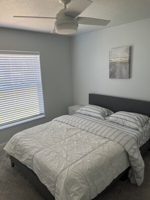 3 Schlafzimmer, Schreibtisch, Bügeleisen/Bügelbrett, kostenloses WLAN