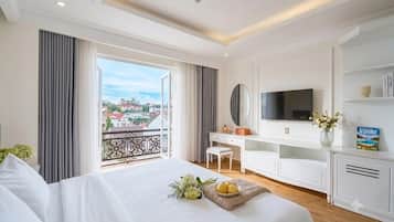 Premium Double Room | Minibar, desk, free WiFi
