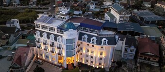 Nature Hotel - Pham Hong Thai