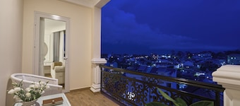 Nature Hotel - Pham Hong Thai