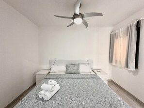 2 bedrooms, iron/ironing board, Internet, bed sheets