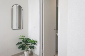 Deluxe Double Room | Free WiFi, bed sheets - Mono Coliving at BSD City (Pagedangan)