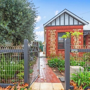 Property grounds - EcoBee Studio|Convenient, Secure & Spacious in Garden Serenity (Torrensville)