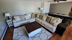 Smart TV, fireplace, DVD player