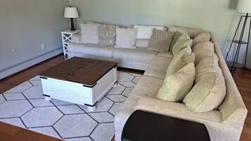 Smart TV, fireplace, DVD player