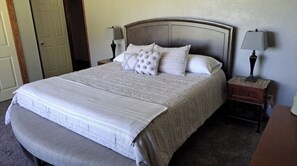 3 Schlafzimmer, Reisekinderbett, WLAN, Bettwäsche