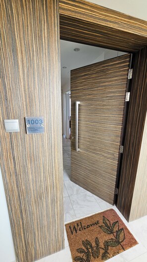 Interior entrance - Beachfront Seaview Lux Penthouse (Larnaca)