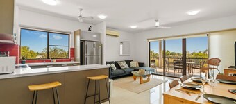 Yanti at Nightcliff Foreshore Pool Shops Cafe