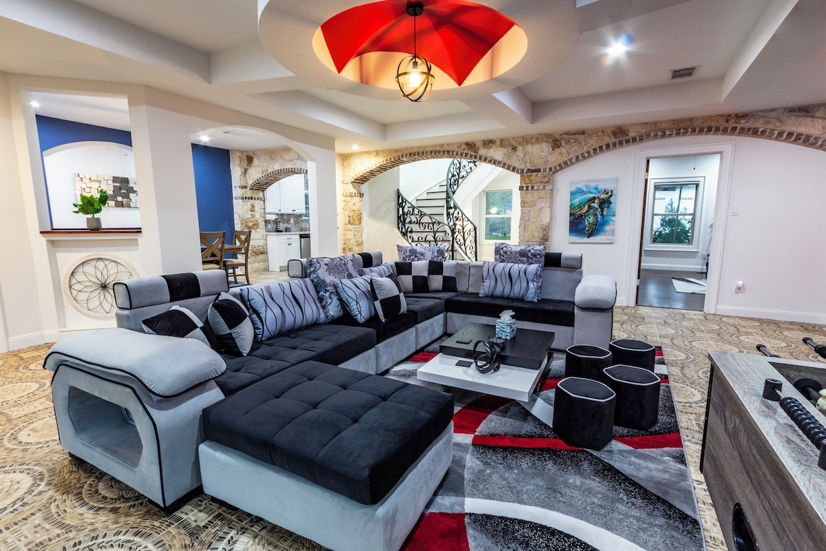 Photo 6 of Luxury Spanish Style Getaway with Movie Theater, Ping Pong, & More! Sleeps 19!
