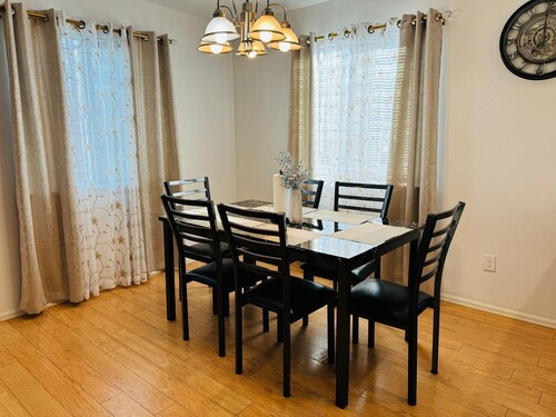 The beauty of Meldy 3-bedroom apartment with WiFi, AC in delightful Calhan
