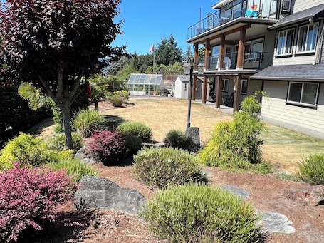 Property grounds. private access independent suite near Departure Bay Ferry Terminal