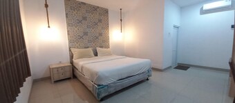 OYO 94103 Sands Residence Ii