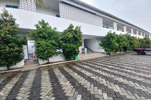 Front of property - OYO 94103 Sands Residence Ii (Karawang)