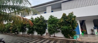 OYO 94103 Sands Residence Ii