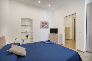 1 bedroom, iron/ironing board, travel cot, WiFi