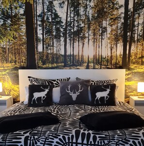 1 bedroom, free WiFi, bed sheets - Apartment 'Am Sommerrain' with Mountain View, Private Terrace and Wi-Fi (Elzach)
