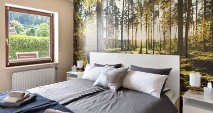 Ferienwohnung 'Am Sommerrain' mit Bergblick, privater Terrasse und WLAN