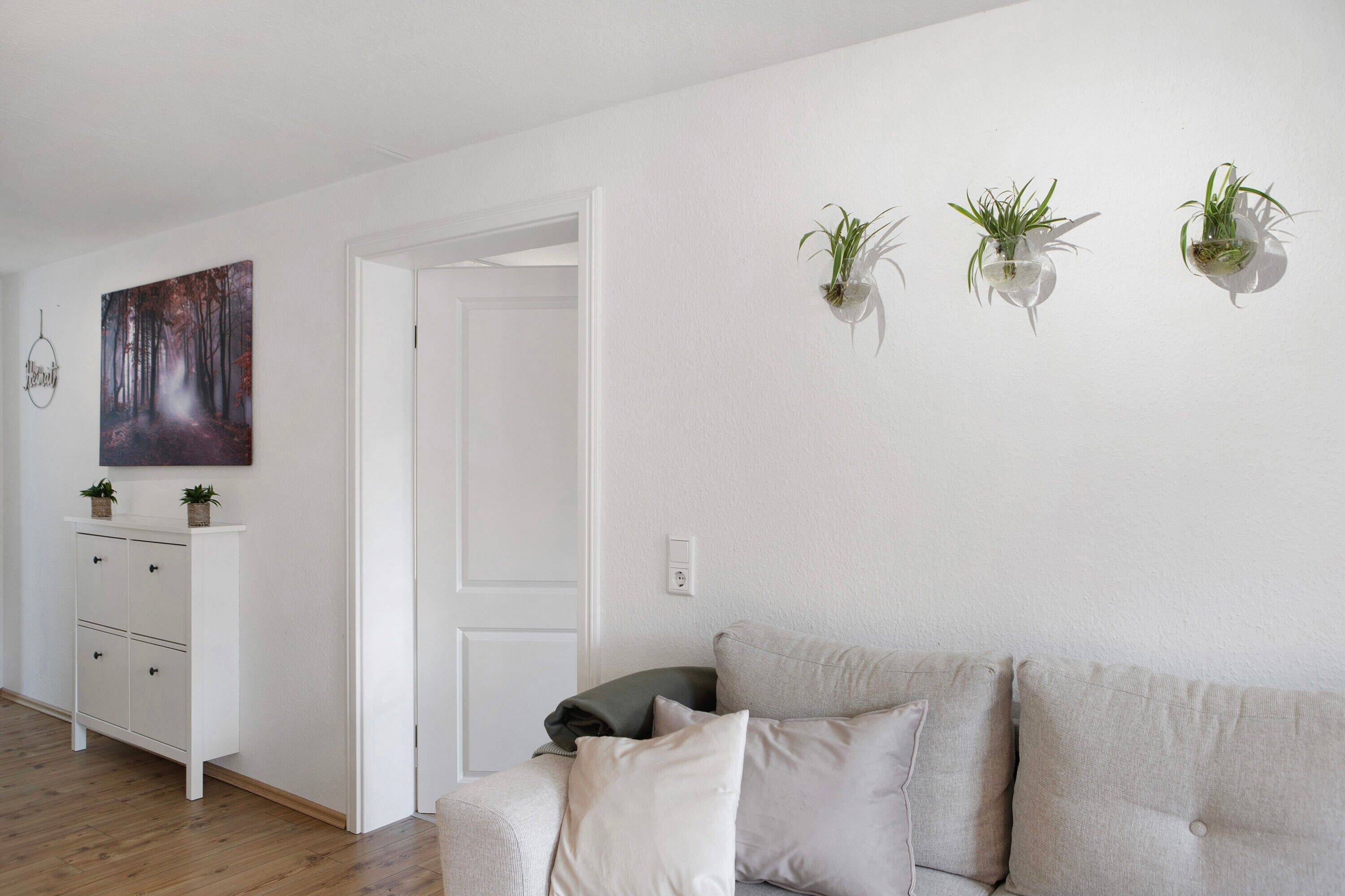 Fernseher, Videospielkonsole, DVD-Player, Stereoanlage