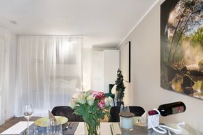 1 bedroom, iron/ironing board, free WiFi, bed sheets - Apartment 'Alsfelder Wein-Suite' with Wi-Fi (Alsfeld)