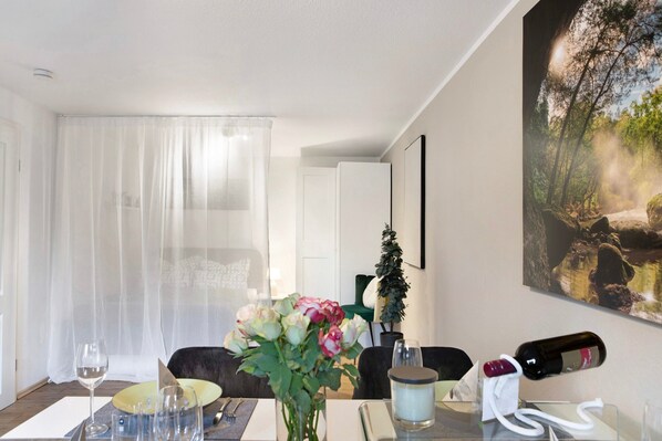 1 bedroom, iron/ironing board, free WiFi, bed sheets - Apartment 'Alsfelder Wein-Suite' with Wi-Fi (Alsfeld)