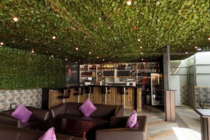 Terrace/patio - IKE CITY Hotel (Tema)