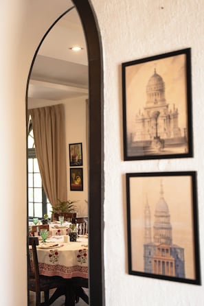 Room - Ilbert Manor (Dehradun)