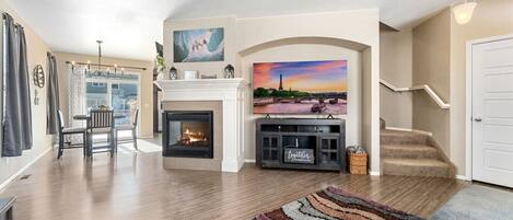 Televisión, chimenea