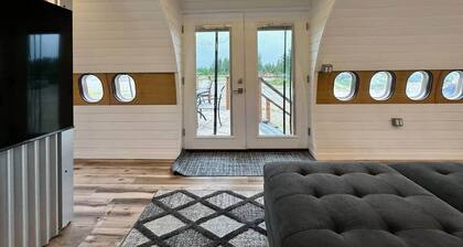 Epic Alaskan Airplane Home DC-9