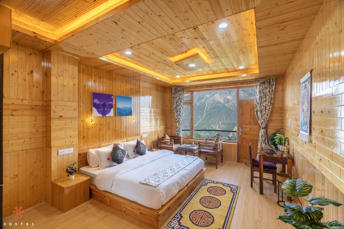 Chambre Deluxe, balcon | Espace de travail pour ordinateurs portables, accĂšs au Wi-Fi (inclus)