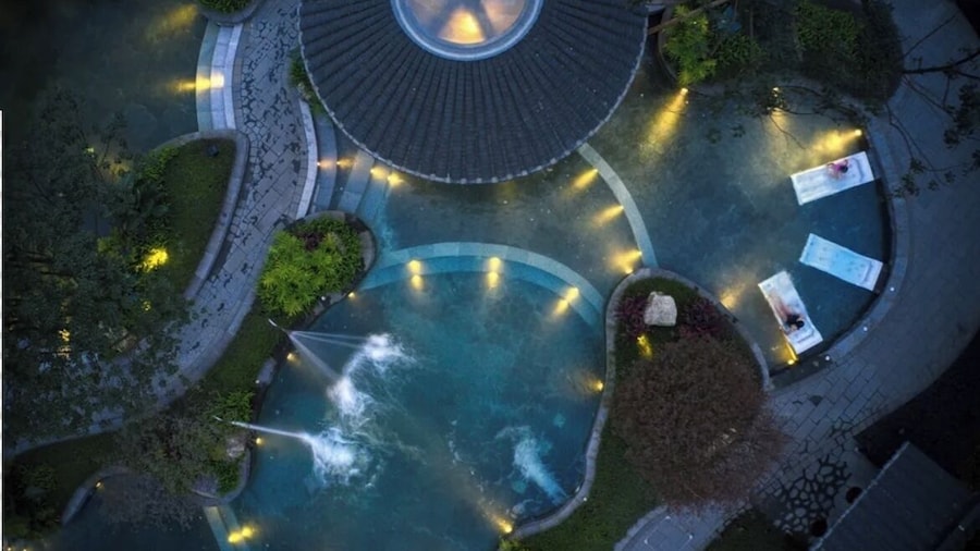 Blossom Attic DuJiangYan