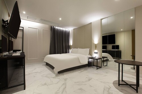 그라체호텔 탄현점