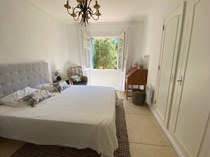4 Schlafzimmer, Bügeleisen/Bügelbrett, WLAN, Bettwäsche