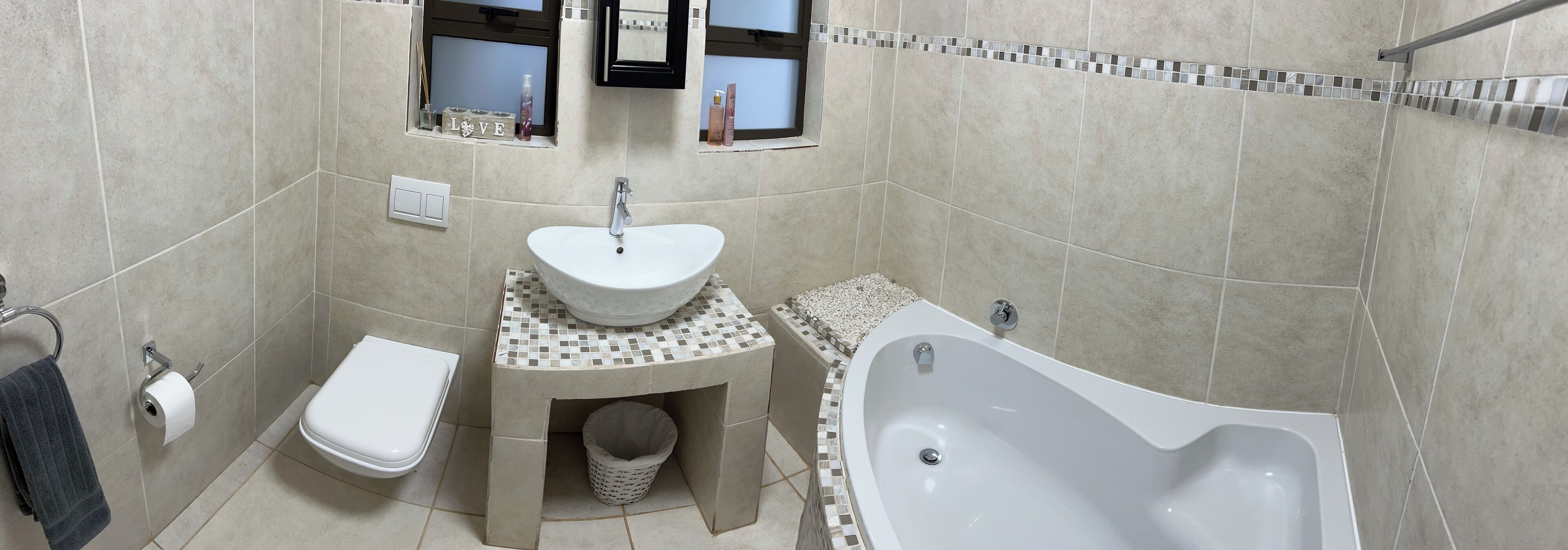 Standard Room, Garden View | Bathroom | Free toiletries, towels, soap, shampoo