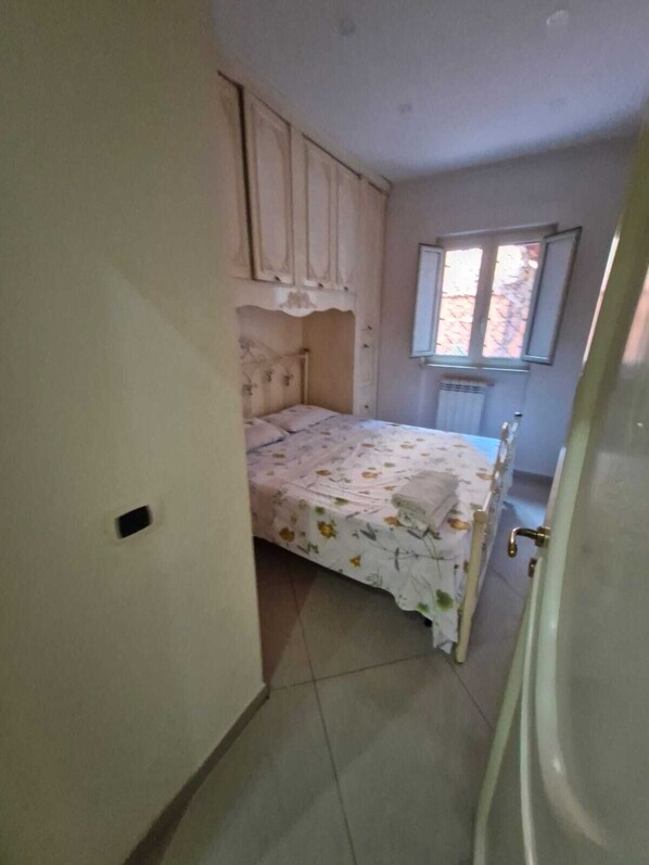 2 bedrooms, iron/ironing board, travel crib, WiFi