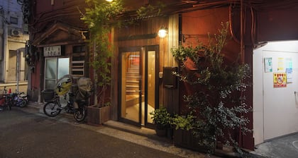 Stay in Yokohama Retro Old Town, film and drama locations! 5LDK, 100 sq.m. 5-minute walk to JR Kannai Station and 6 stations on 4 lines are available!