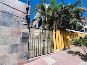 Exterior detail - Departamento en el centro de Mazatlán para parejas (Mazatlán)