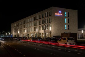 Exterior - LOGINN Hotel Köln Airport (Cologne)