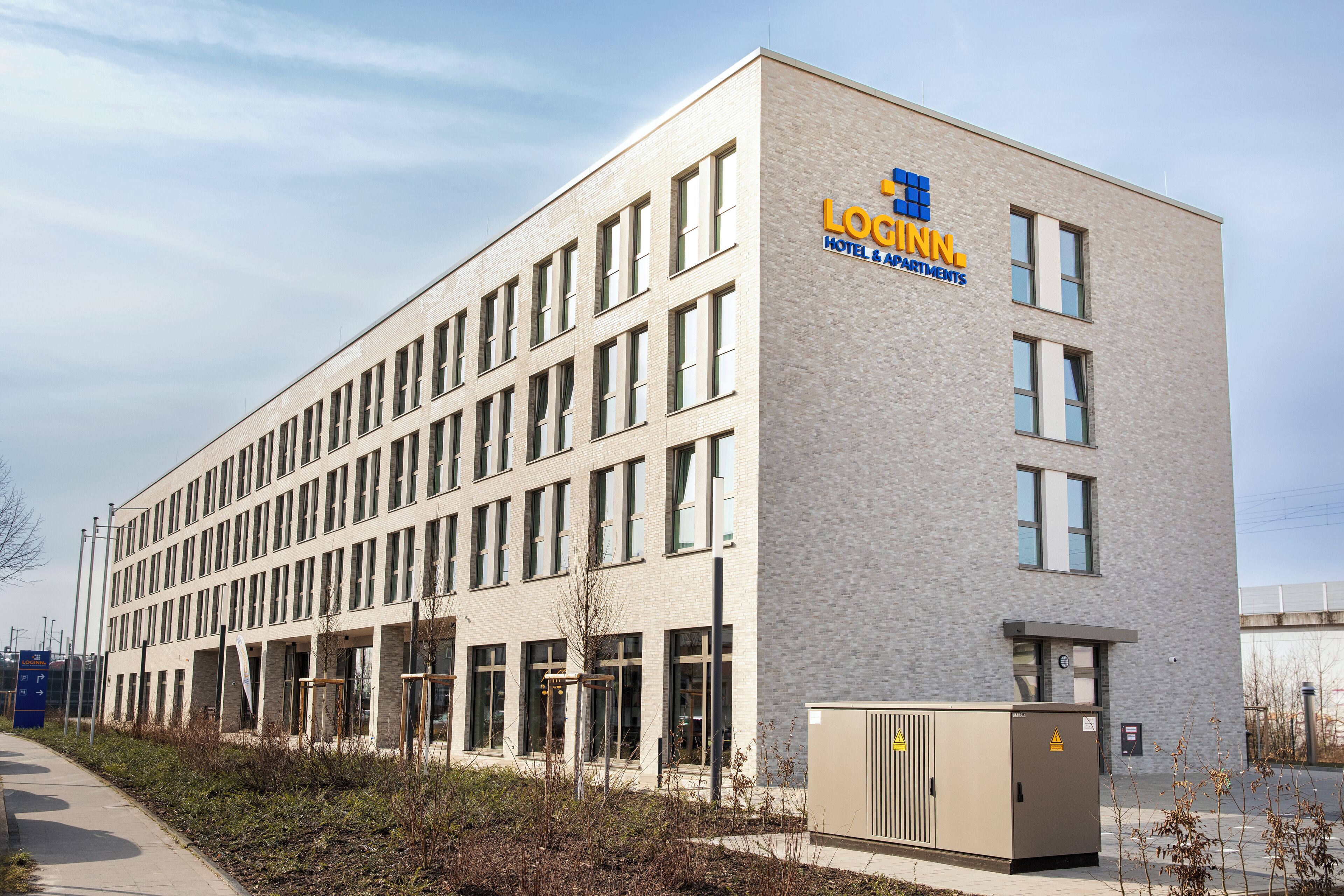 Vista frontal de la propiedad