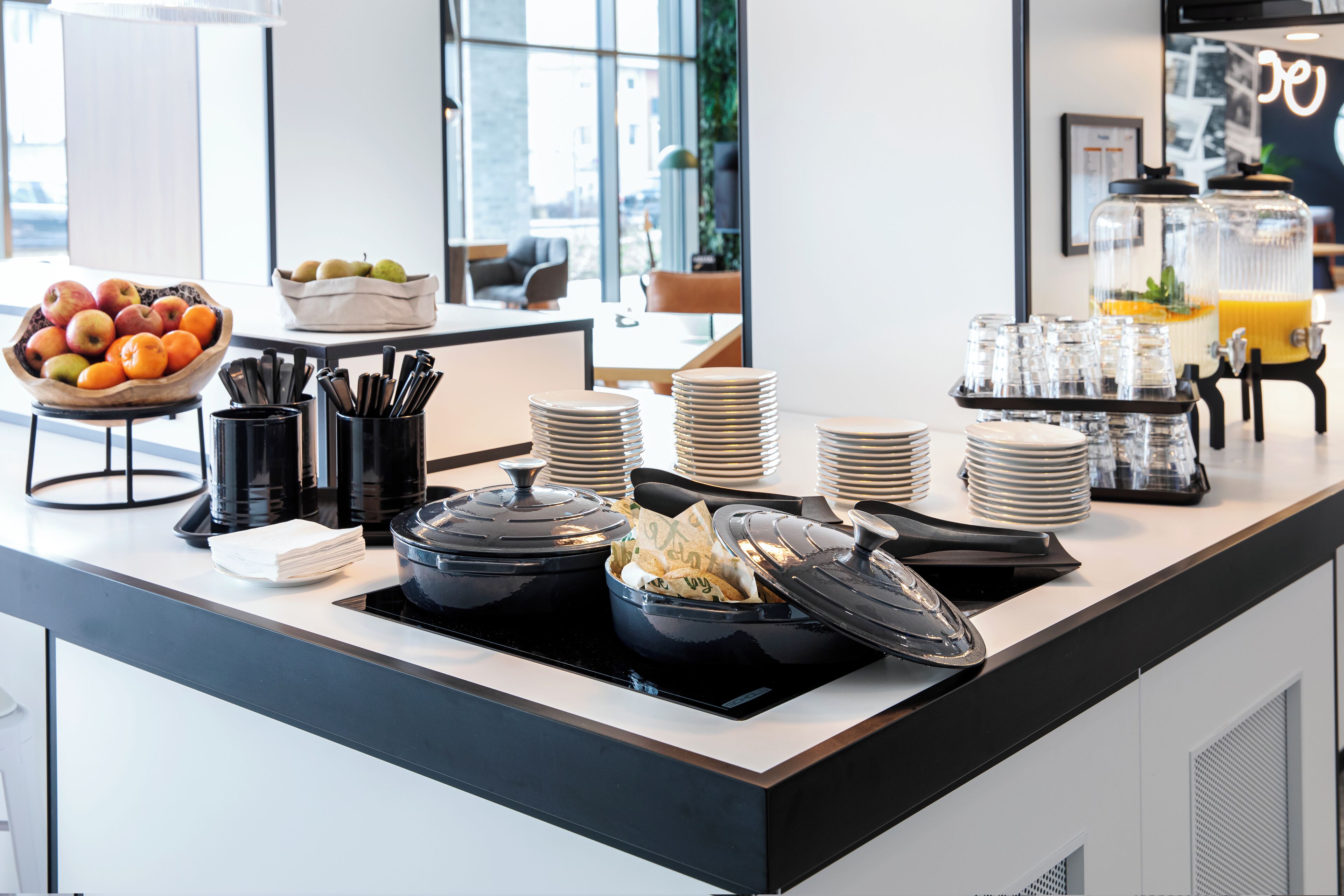 Daily buffet breakfast (EUR 17 per person)