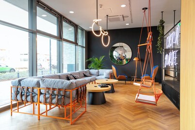 LOGINN Hotel Köln Airport