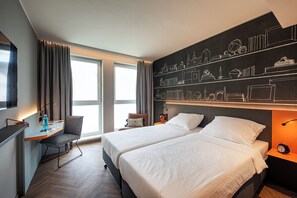 Superior szoba kétszemélyes ággyal | Íróasztal, laptophoz jól használható munkafelület és ingyenes wifi