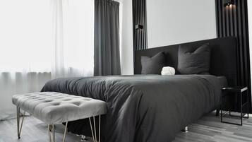 1 bedroom, desk, iron/ironing board, WiFi