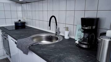 Ofen, Herdplatte, Geschirrspüler