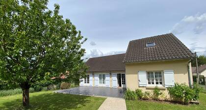 Family home close to Paris and Disneyland ideal for relaxing and sightseeing