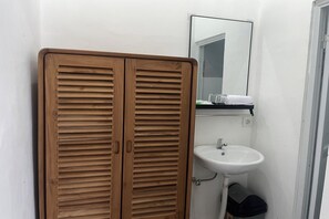 Standard dubbelrum | Skrivbord, gratis wi-fi och sängkläder