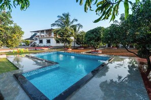 Piscina all'aperto