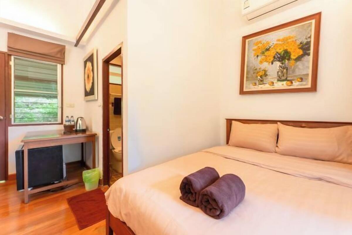 Minibar, accès au Wi-Fi (inclus), literie fournie